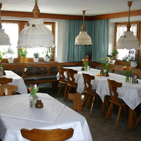 Santeler Inn *